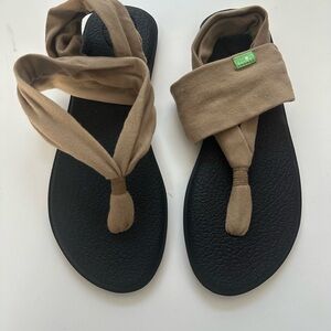 Sanuk ‘Yoga Sling’